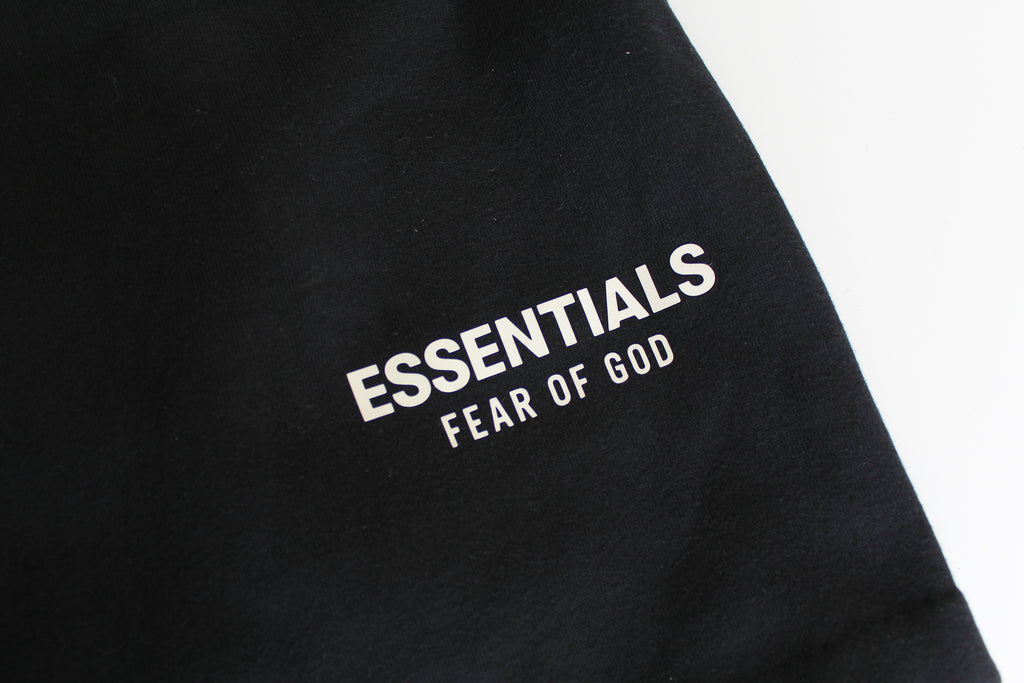 Fear of God Essentials スウェットショーツ