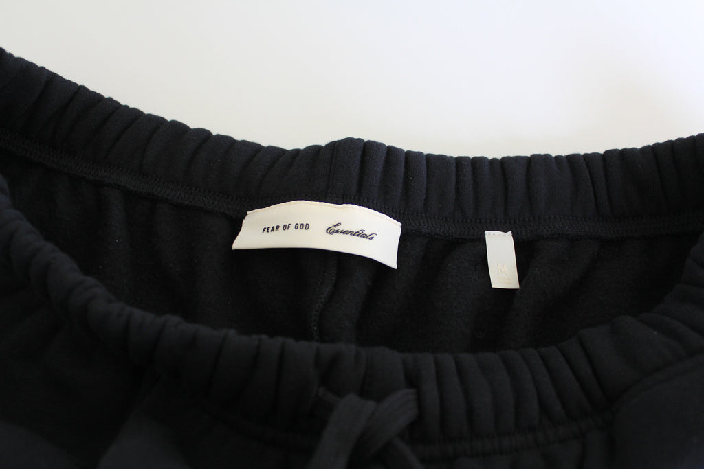 Fear of God Essentials スウェットショーツ