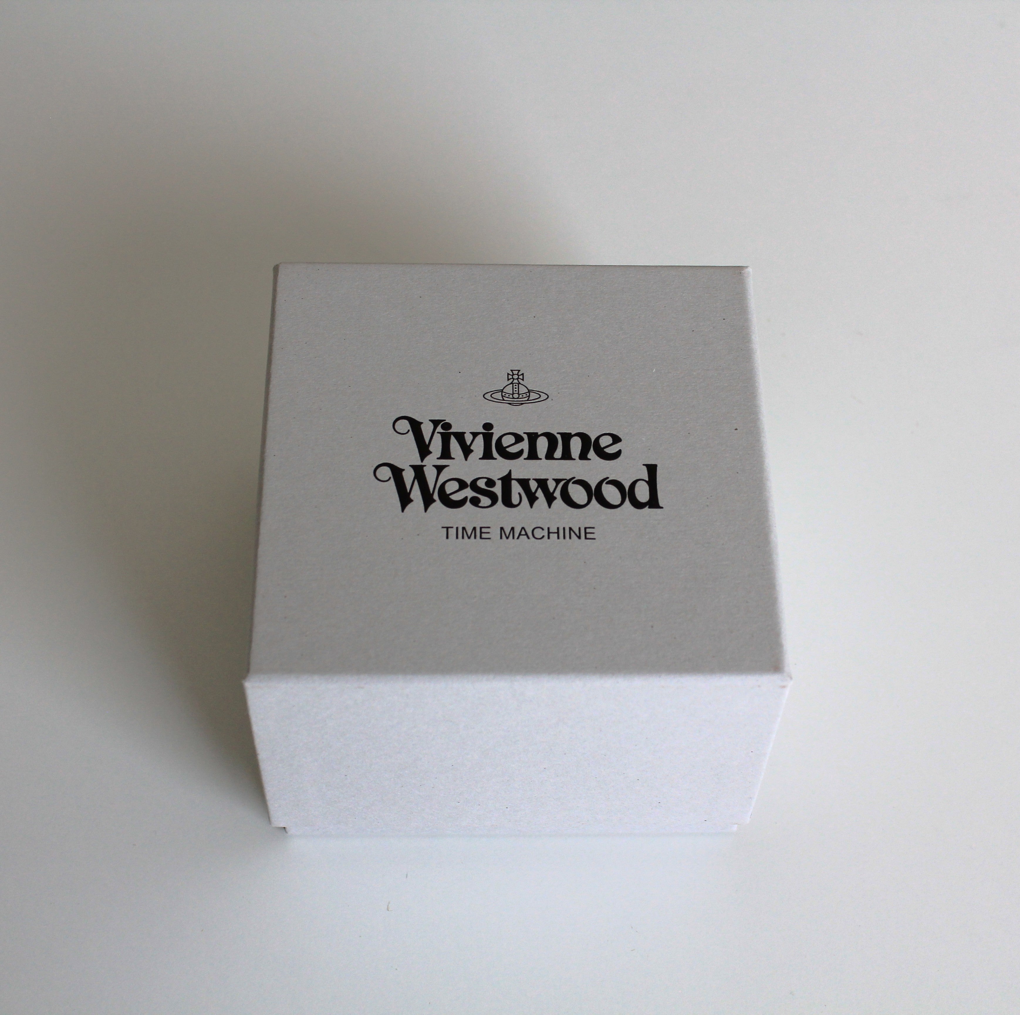 Vivienne Westwood Spring Cherub 限定版ウォッチ