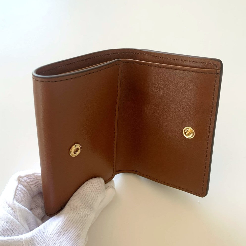 Miu Miu レザー三つ折り財布
