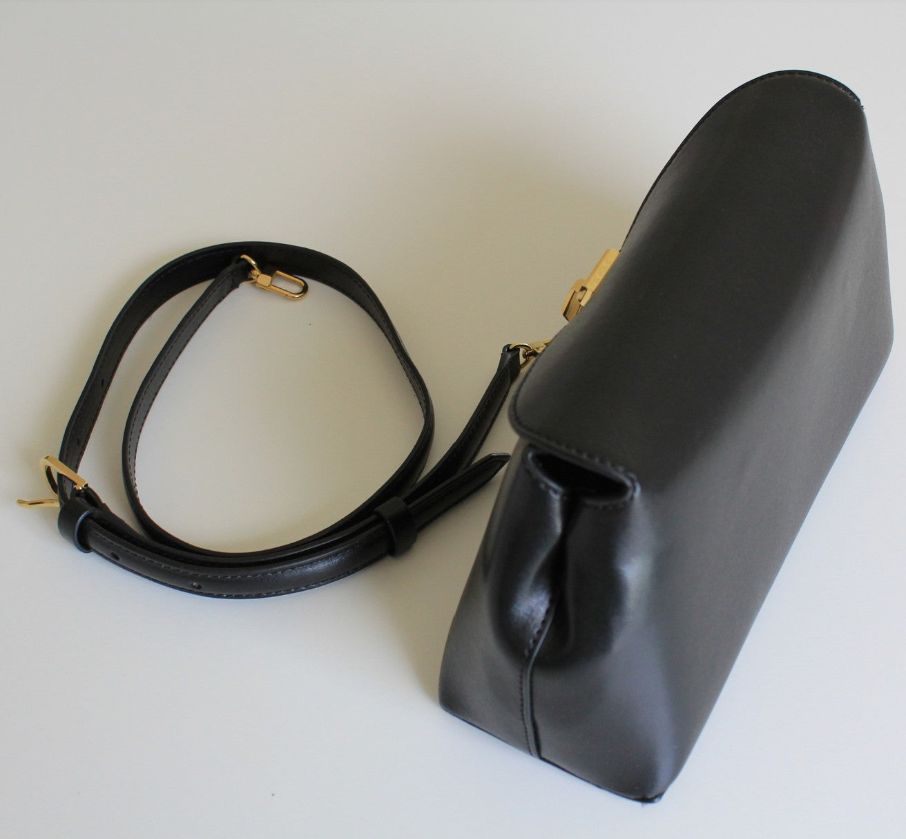 TOTEME T-Lock クラッチ ショルダーバッグ